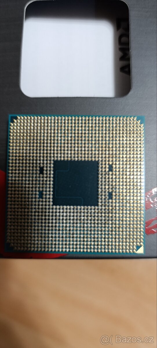 AMD Ryzen 3 3200G – 100% stav (včetně chladiče) - 3