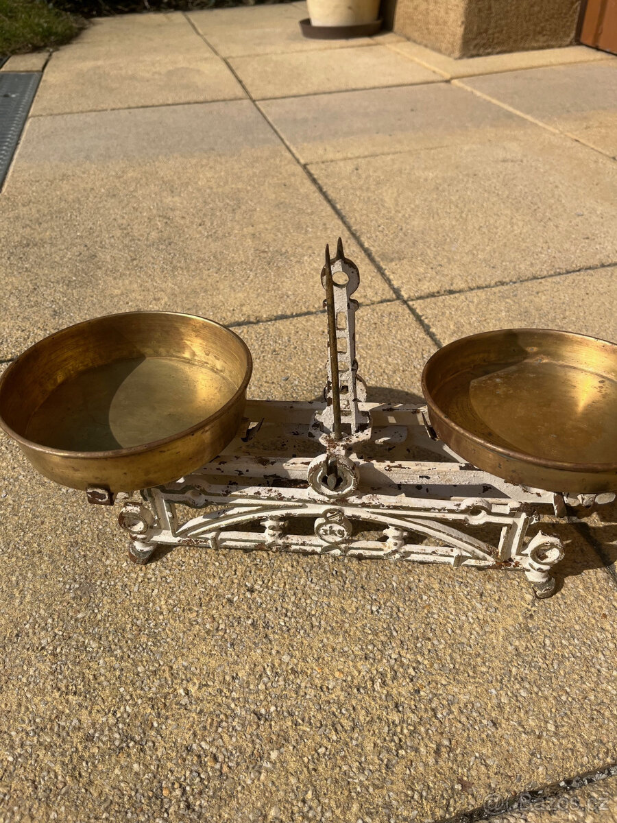 staré kuchyňské váhy - 3