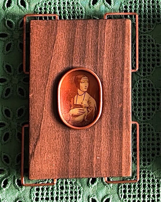 Prodá 2 dřevěné obrázky Dáma s hranostajem - 3