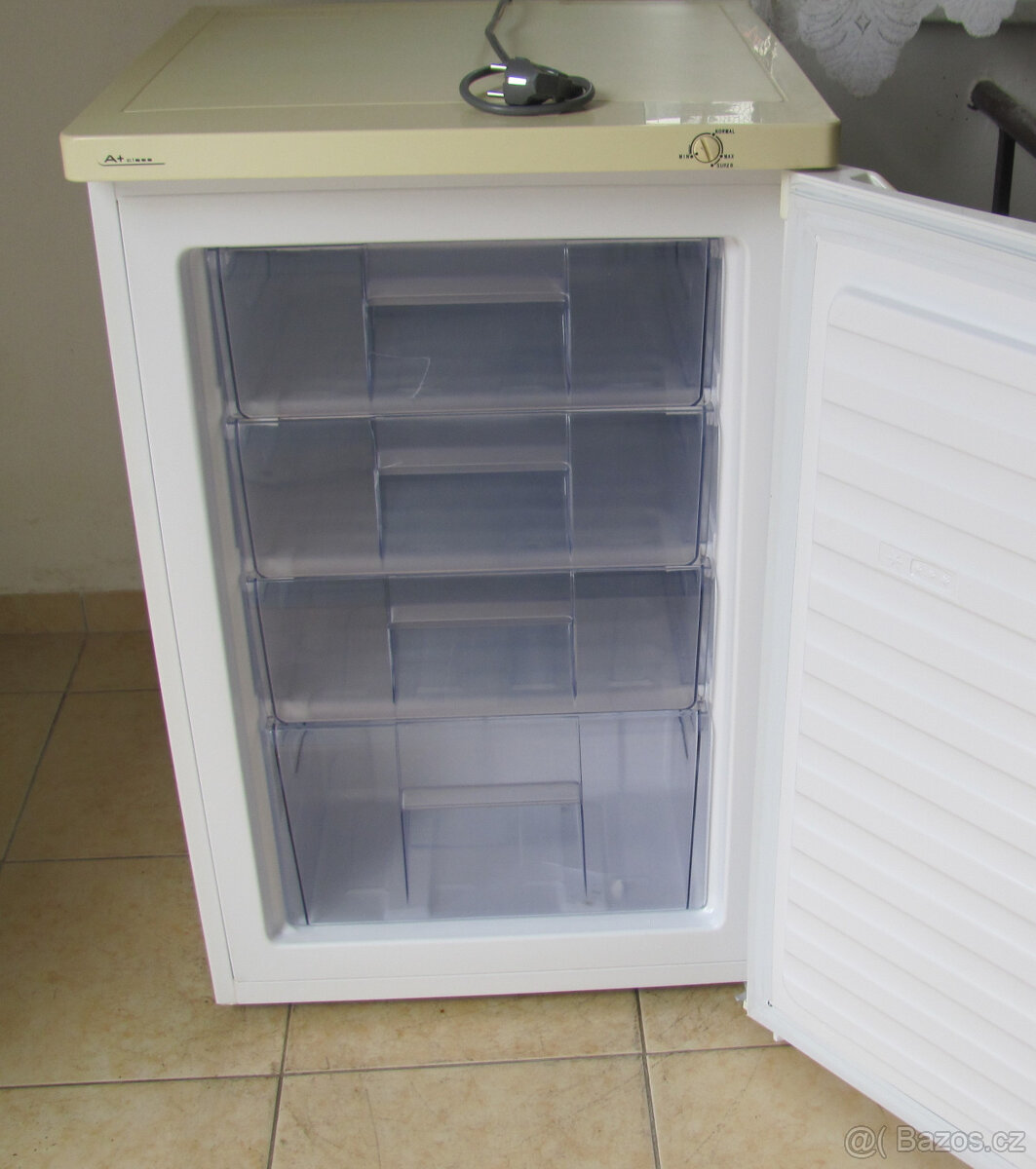 ŠUPLÍKOVÁ MRAZNIČKA - MRAZÁK - WHIRLPOOL - 91l - A+ - 3