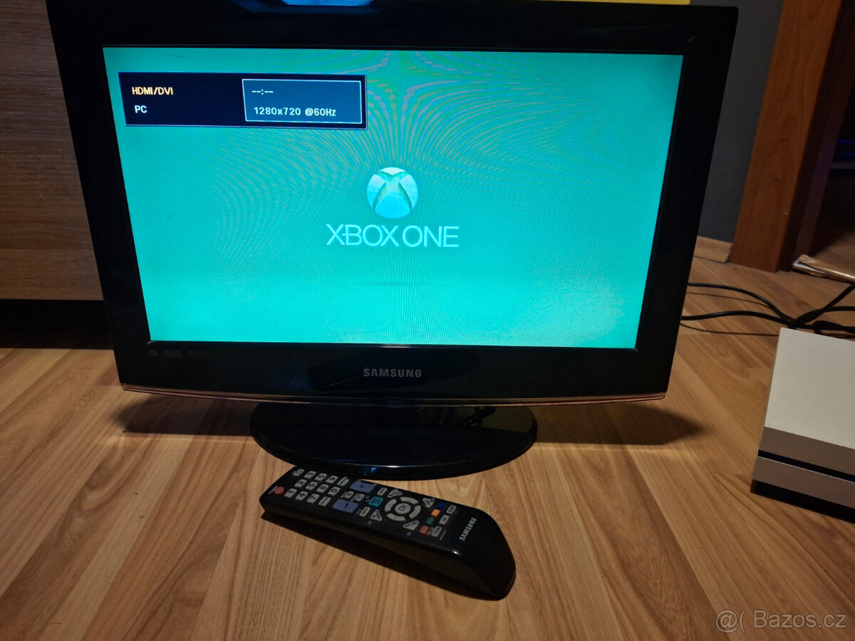 Xbox One S - 1TB, gamepad + NFS Heat a LEGO City: Undercover - 3