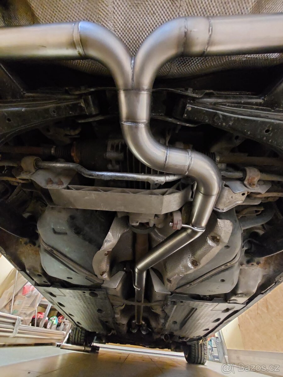 VW Passat R32 V6 FSICat-Back nerezový výfukový systém
