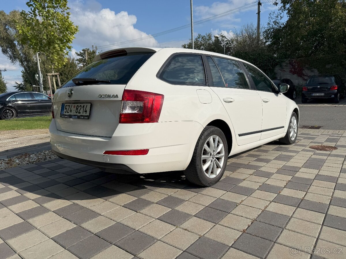 Pronájem auta - Škoda Octavia III Kombi - Uherské Hradiště - 3