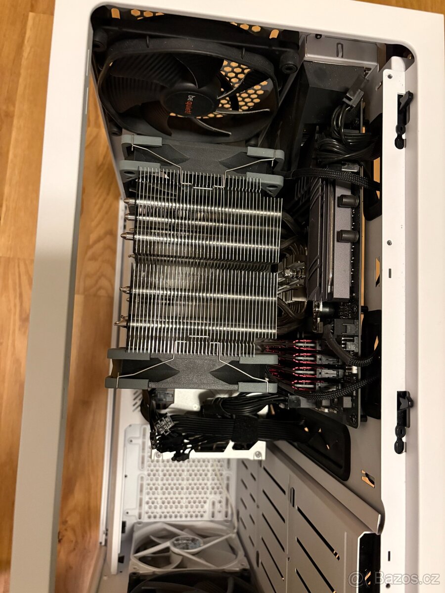 ASUS ROG STRIX X570-E GAMING + Ryzen 3900X + 64GB RAM - 3