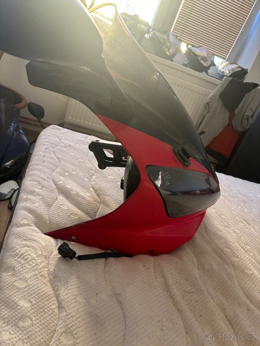 Predek na Yamaha R1 00-01 - 3