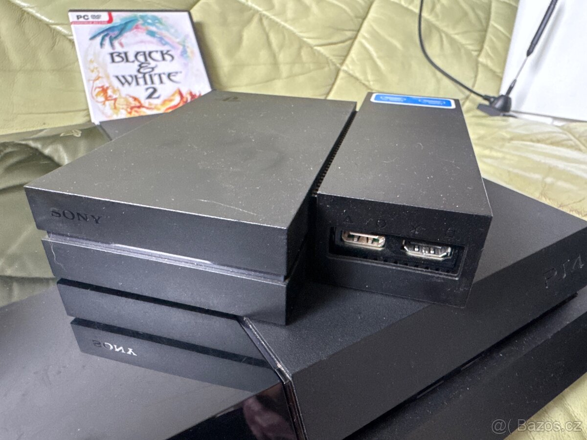 Play station 4 500GB + PS TV + ovladač + kabely - komplet - 3