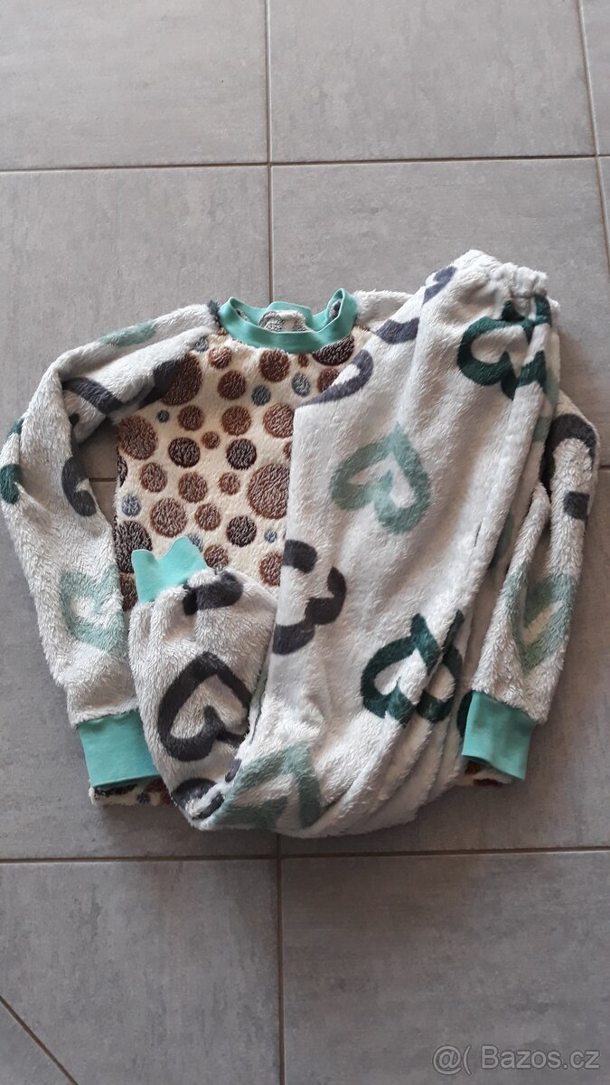 Teplé pyžamo vel 122/128 - 3