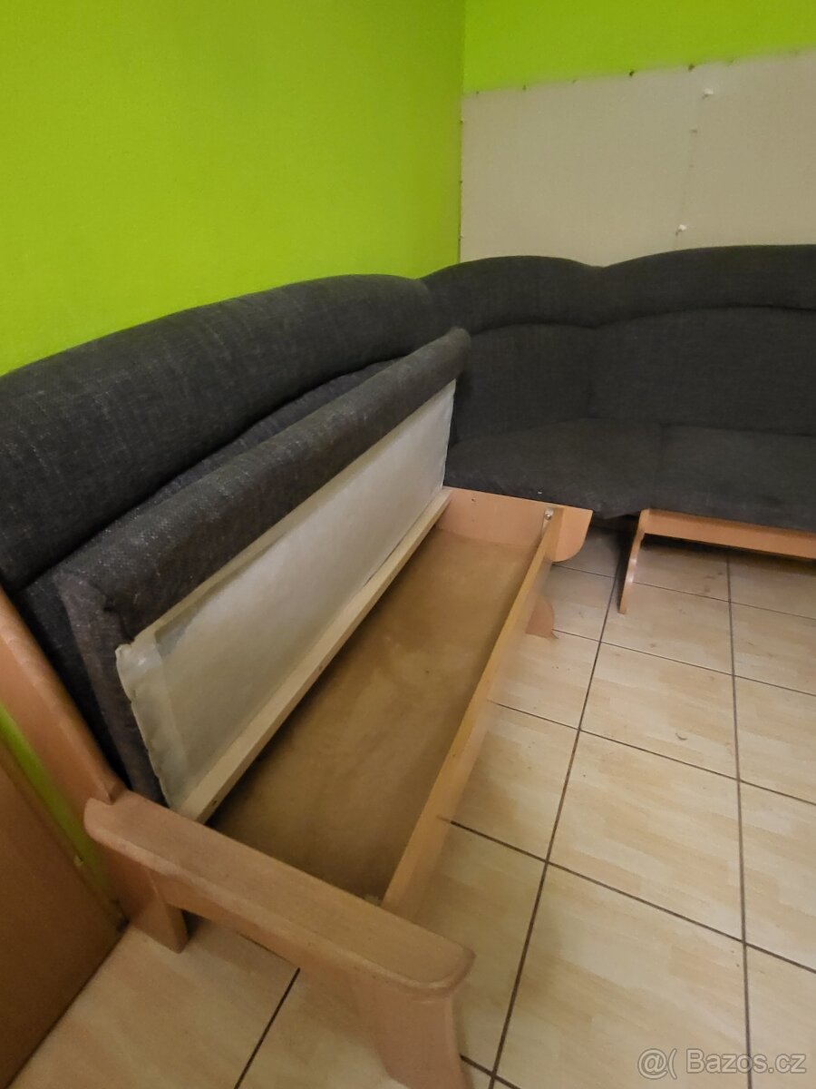 Kuchyňská lavice + 2x židle + stůl - 3