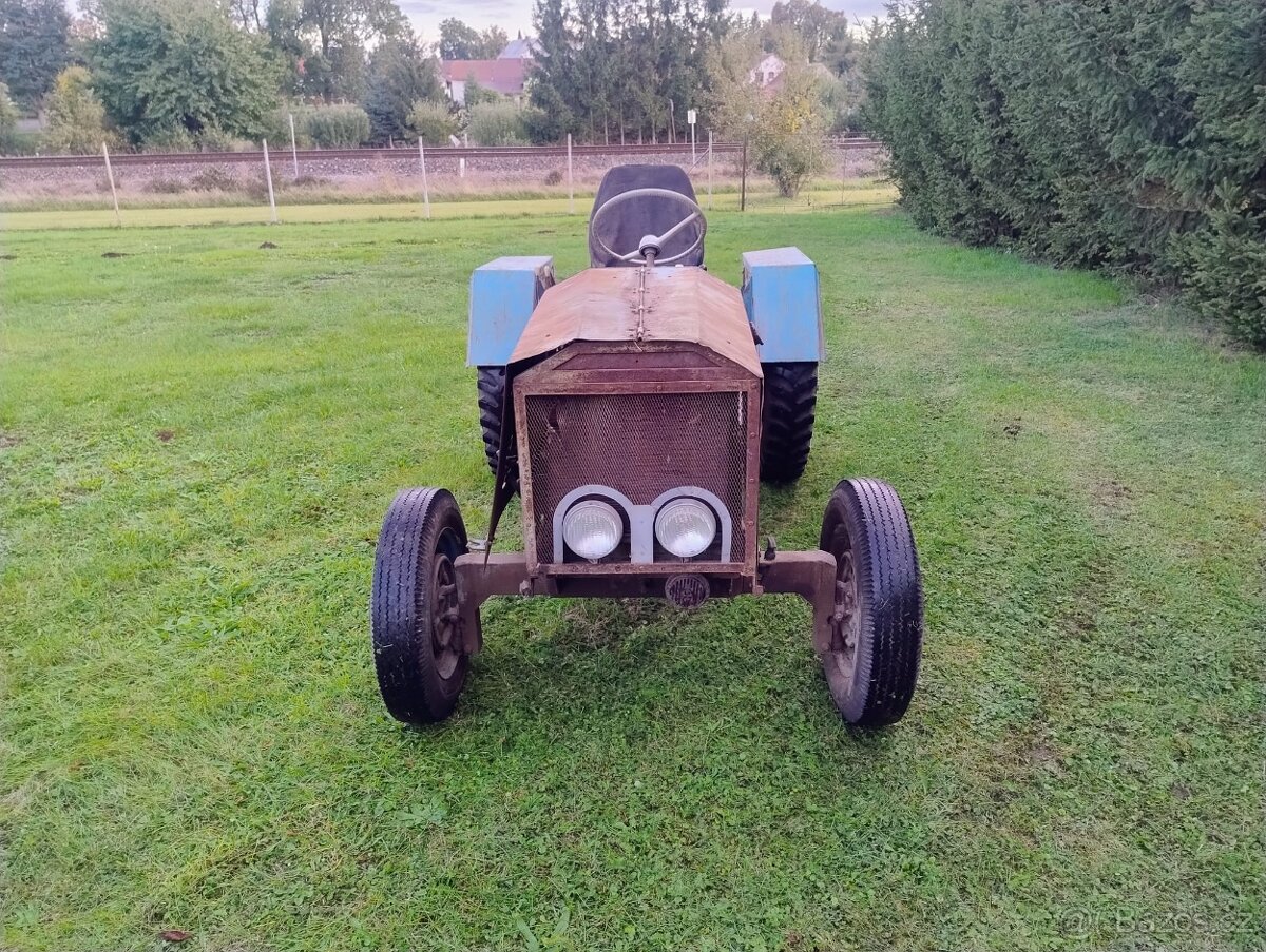 Malotraktor domací výroby s hydralikou - 3