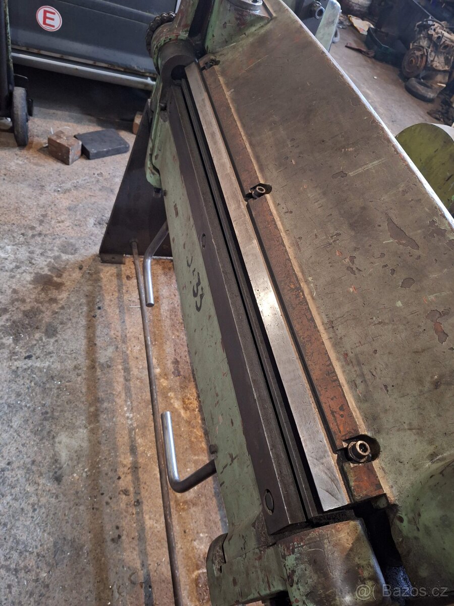 Ohýbačka plechu 1000/2 - 3