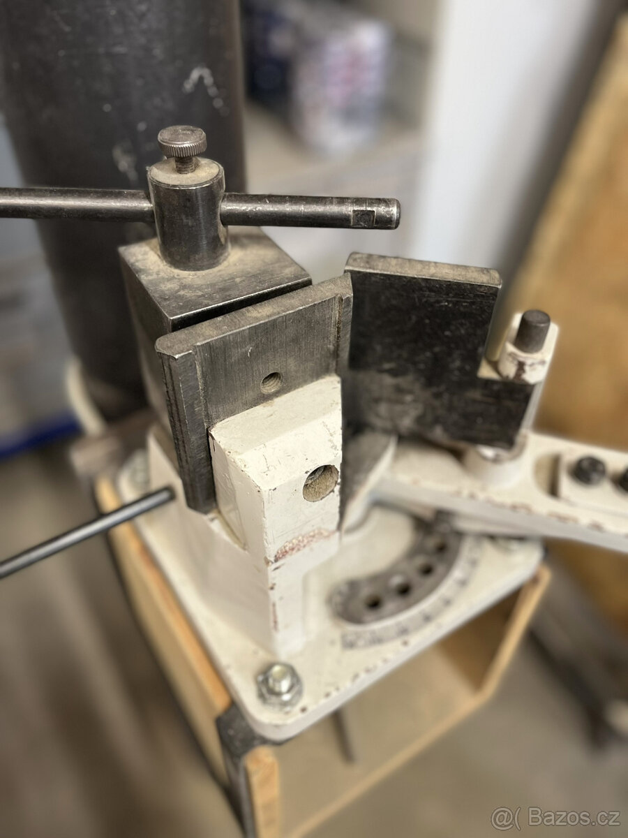 ohýbačka profilů a trubek PROMA - 3