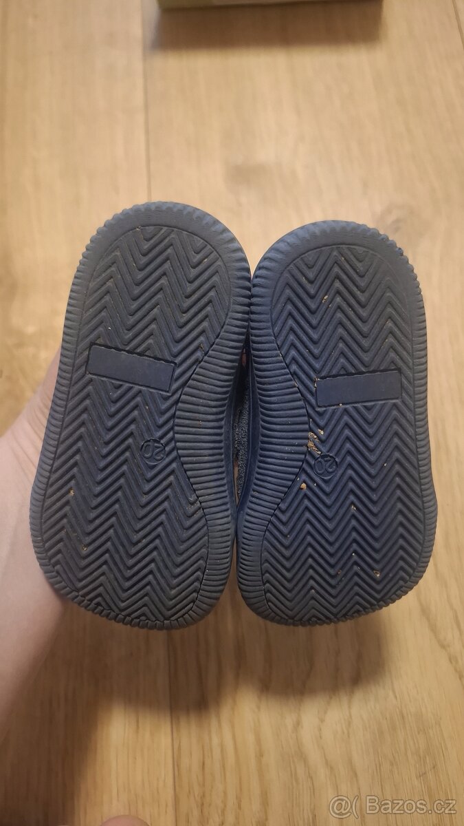 Barefoot - 3