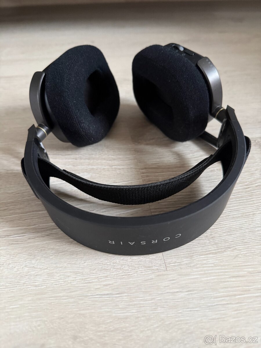 Herní sluchátka Corsair HS80 RGB Wireless - 3