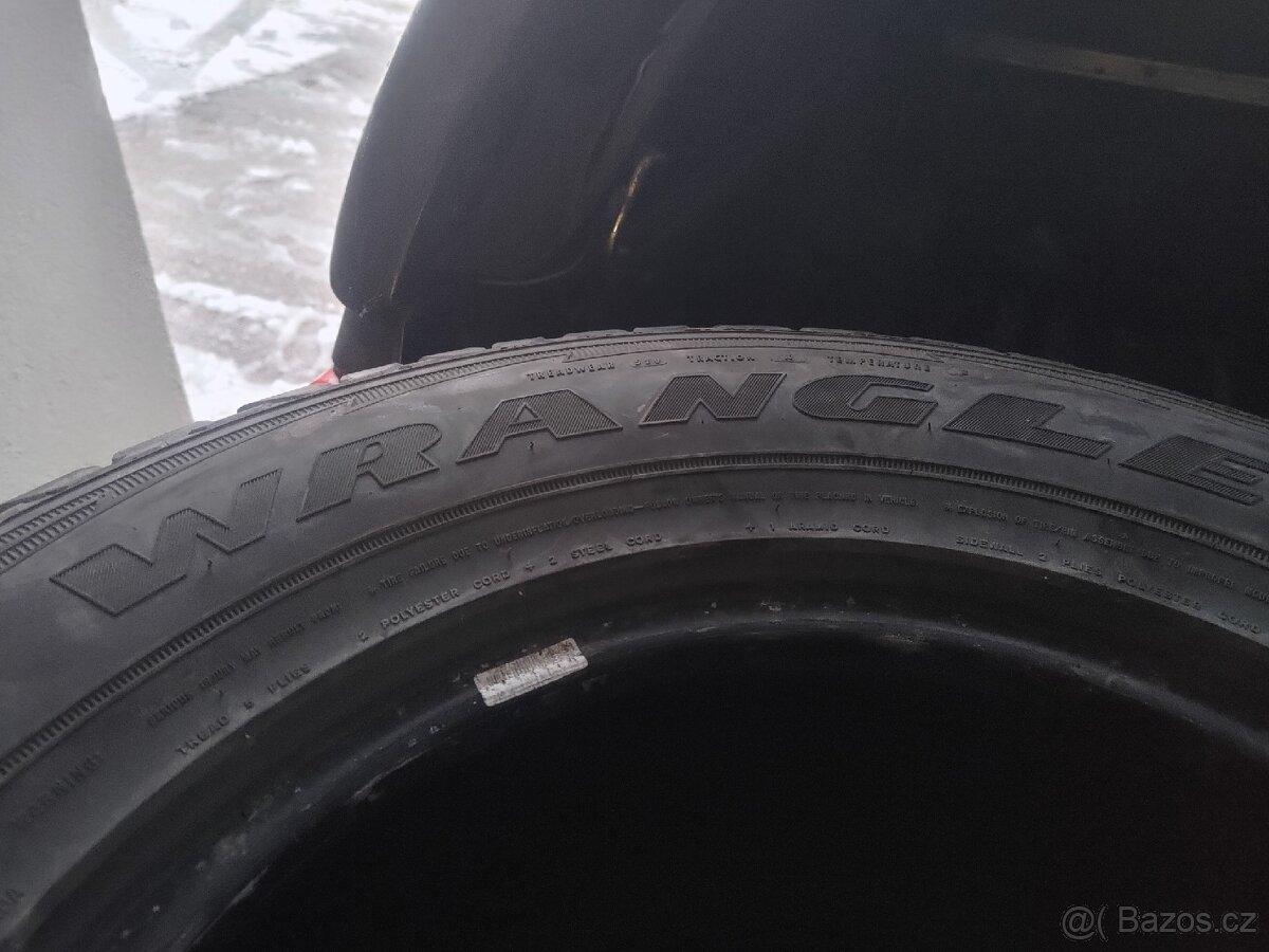 Good Year Wrangler AT 255/75 R17