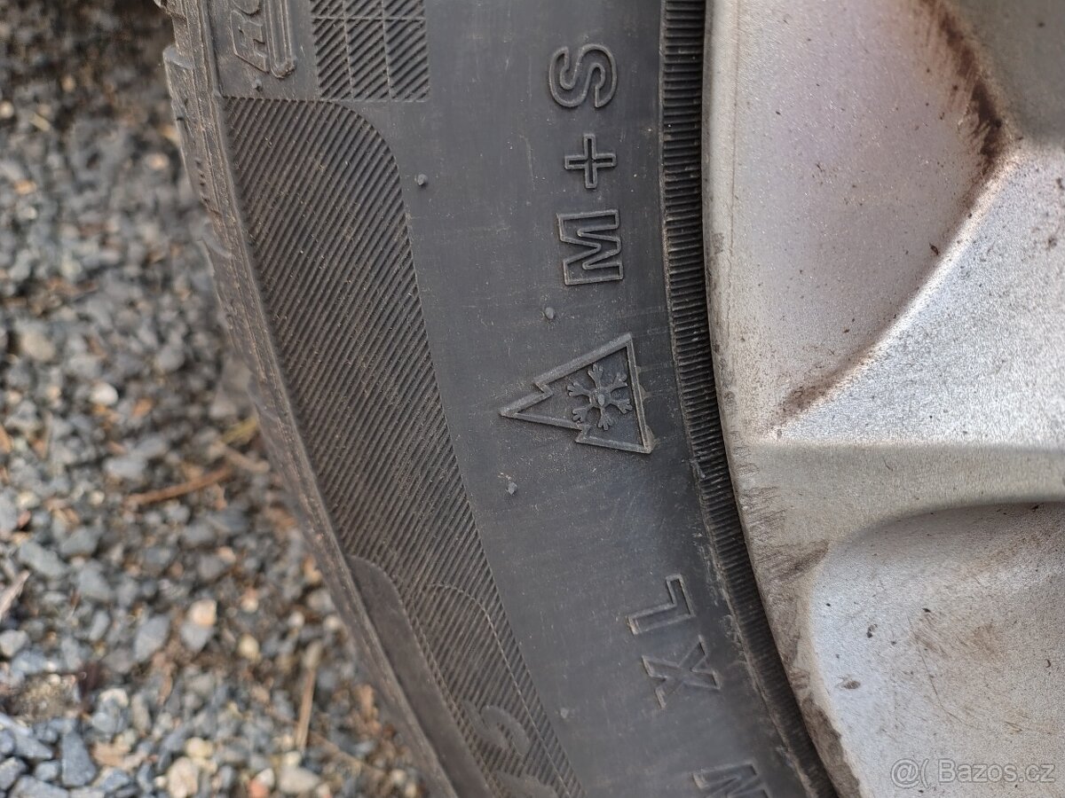 Nové celoroční 215/55/17 - 3