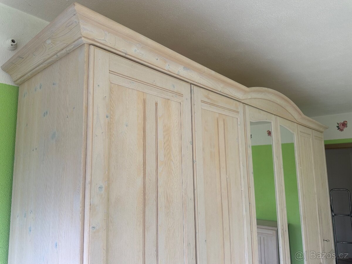 Jitona VENETO, bílá, celomasiv, 2KOMODY - 3