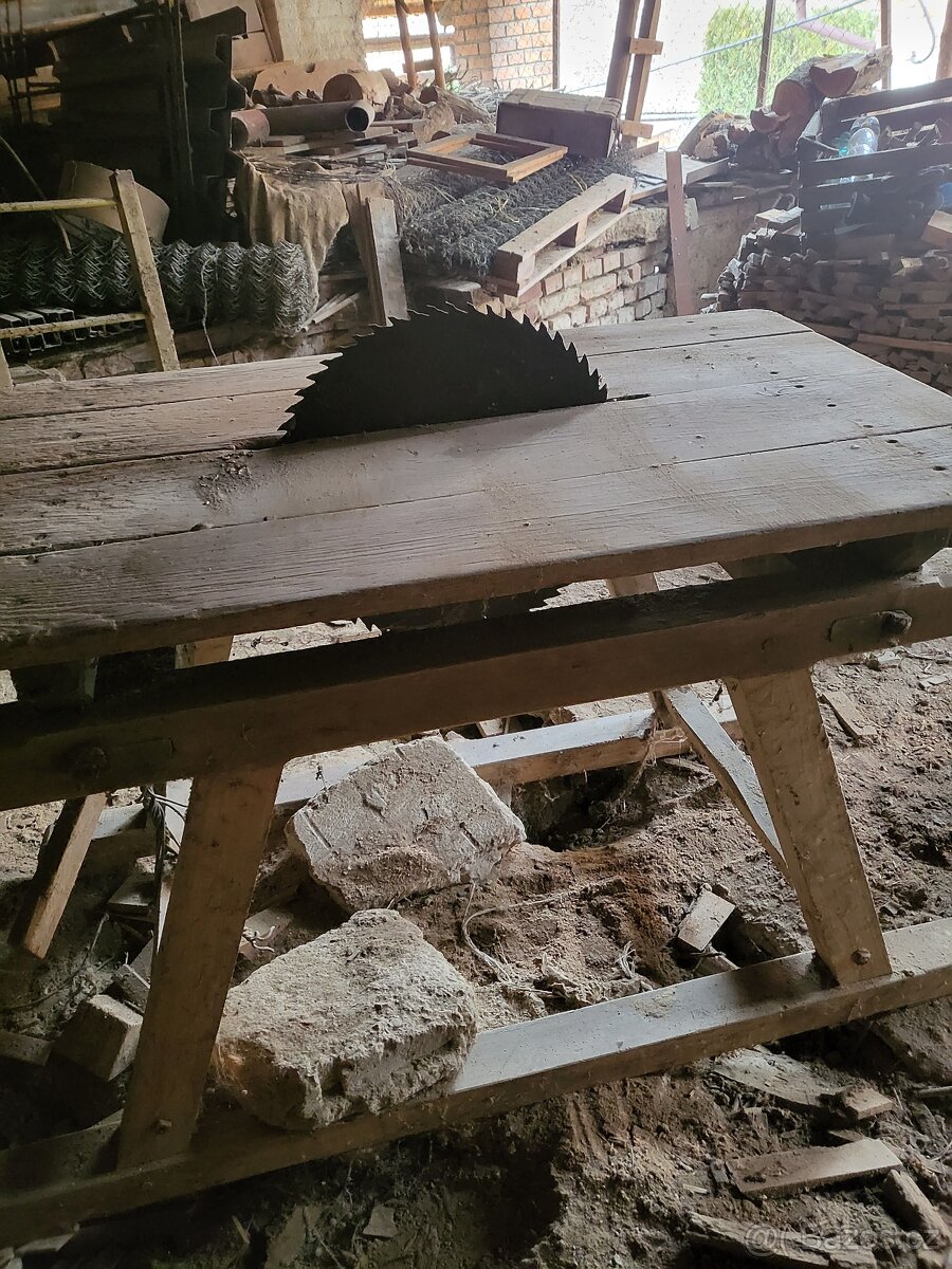 Prodám starou cirkulu na klínový pohon - 3