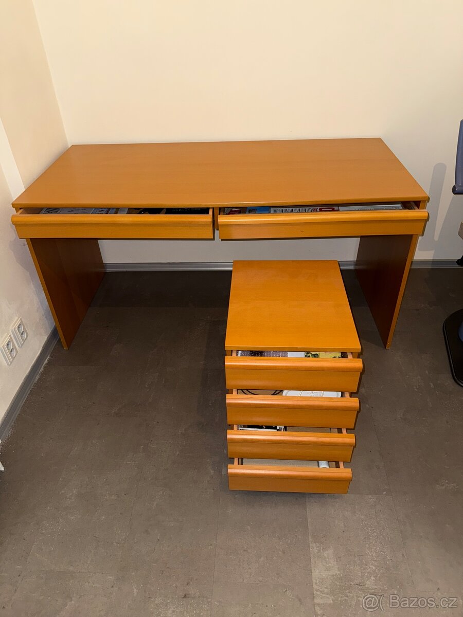 Pracovní stůl - 3