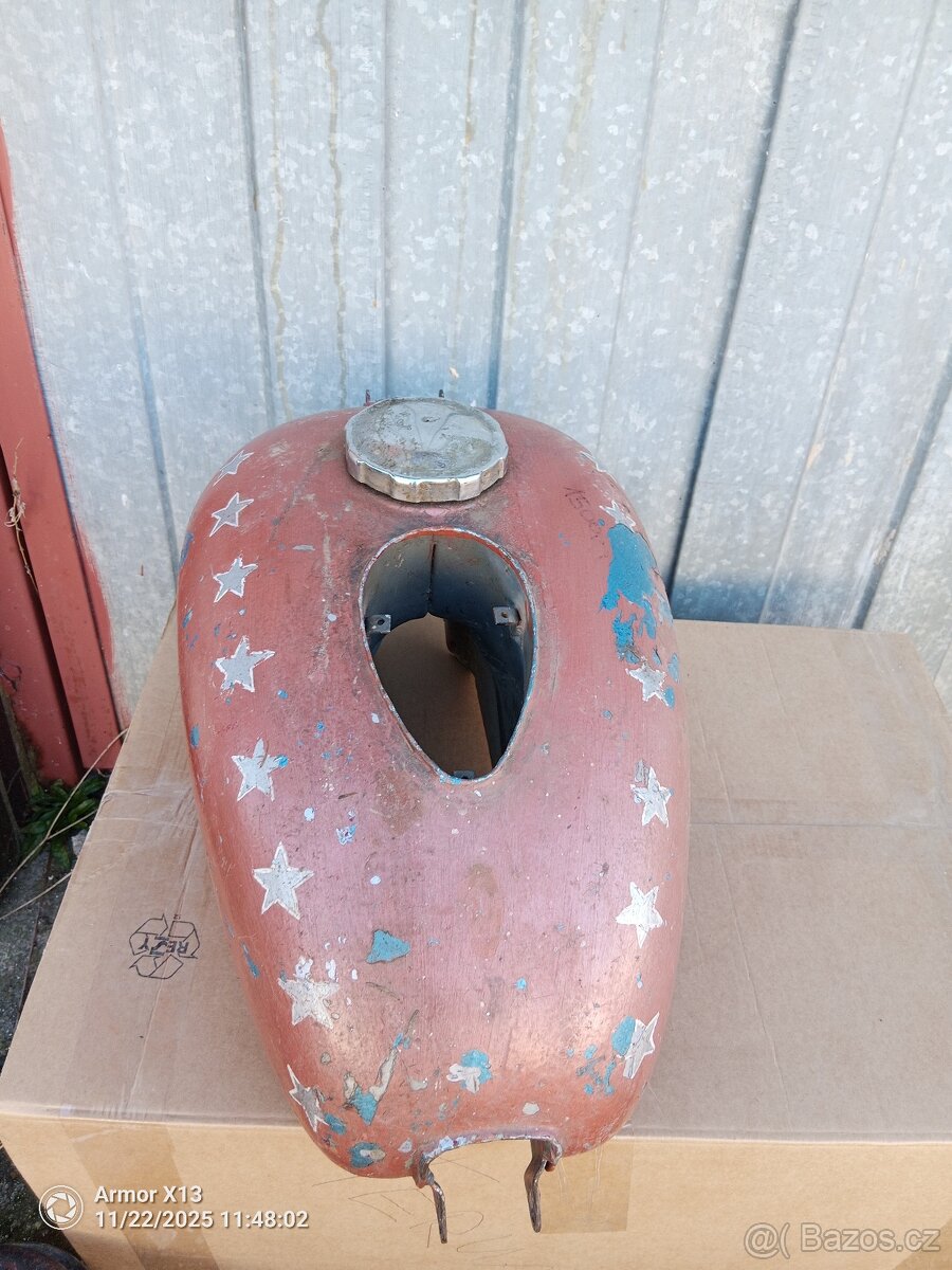 Jawa - ČZ kývačka, panelka nádrž - 3