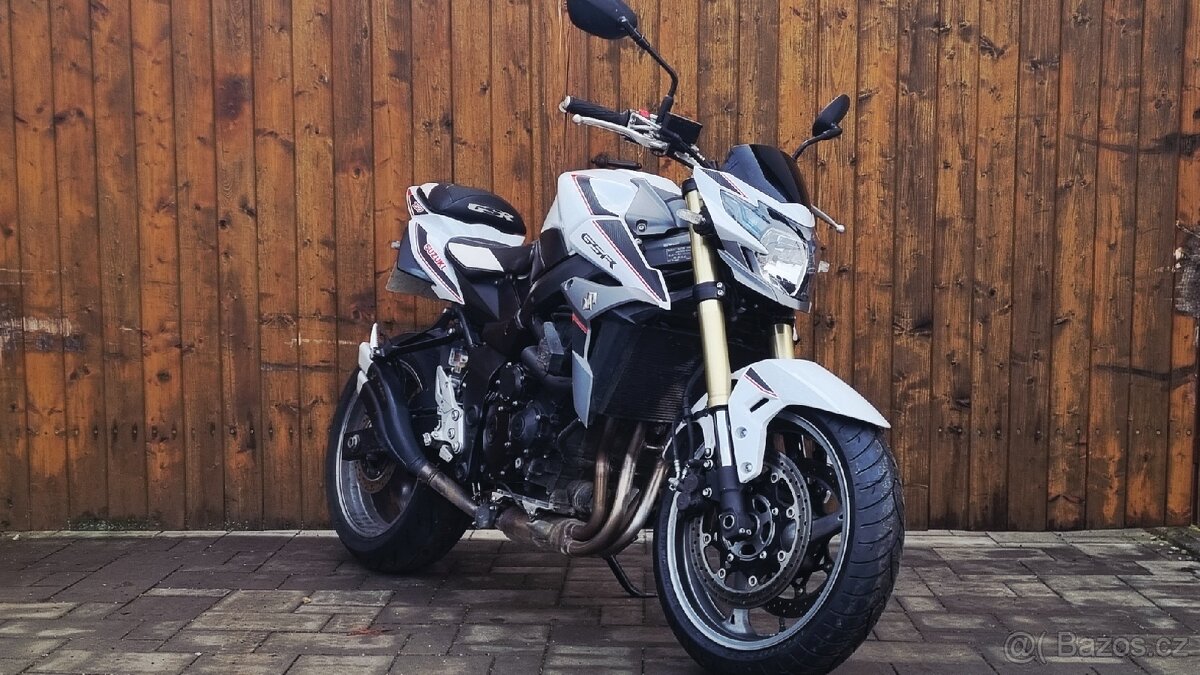 SUZUKI GSR 750 2014 - 3