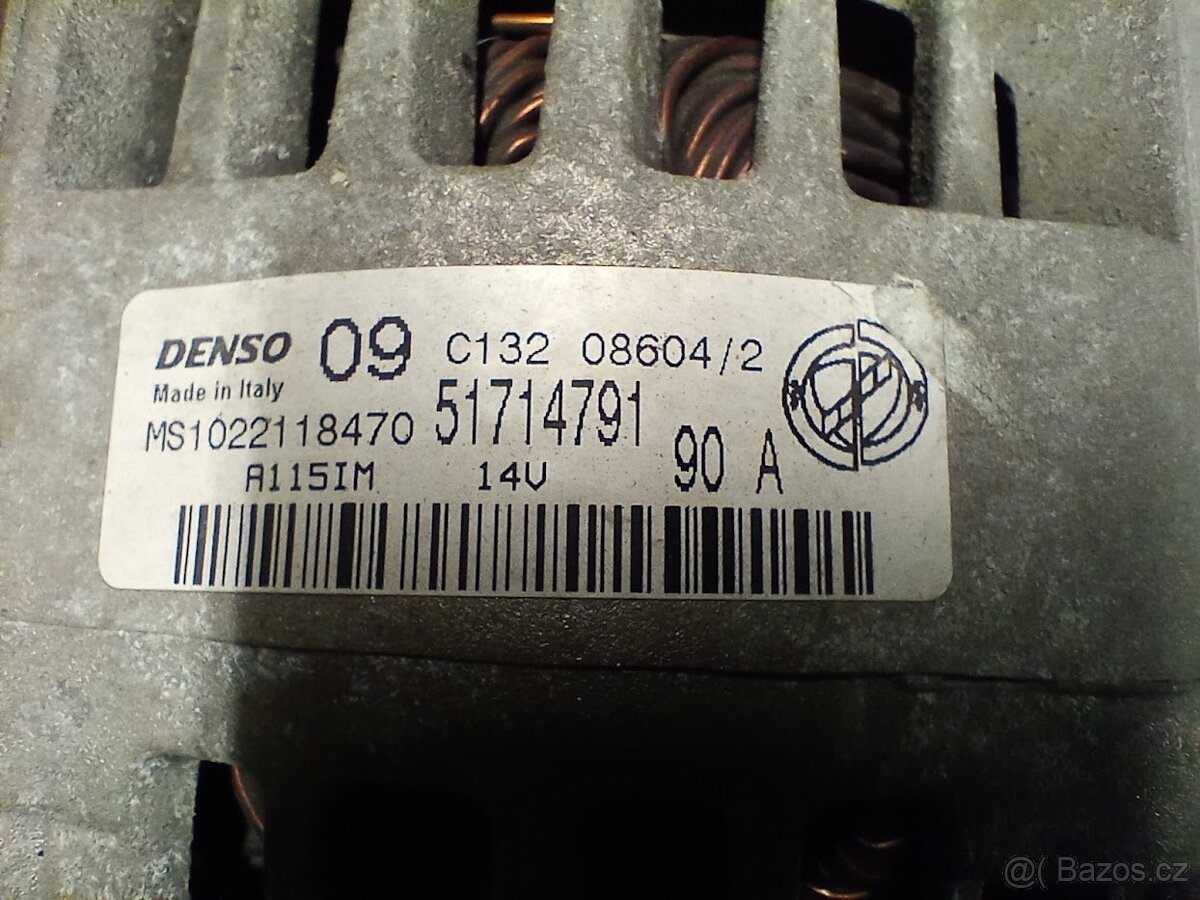 Fiat Stilo 1.4i 70kw alternátor 51714791 - 3