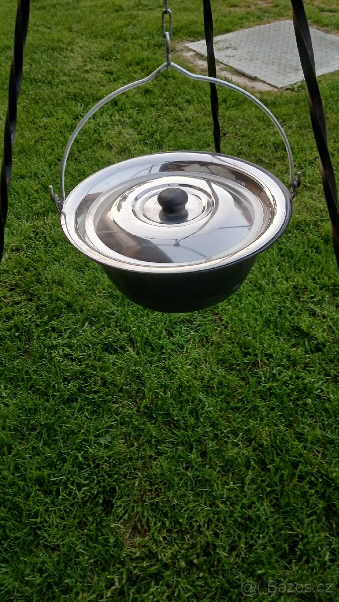 Kotlík na guláš trojnožka - 3