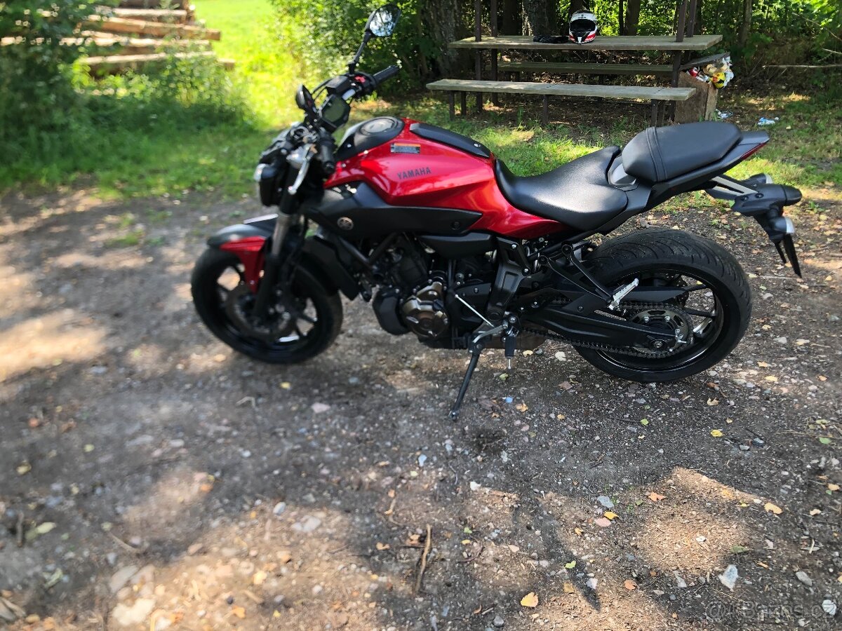 Yamaha Mt07 - 3