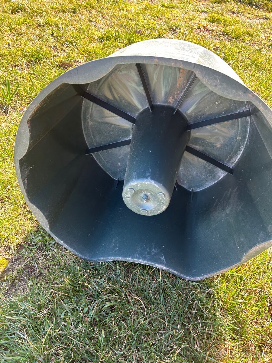 Podstavec pod sud 2 x - 3