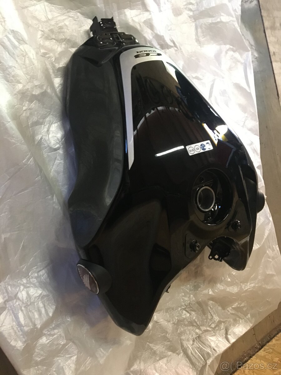 Honda CB 1000 R nádrž - 3