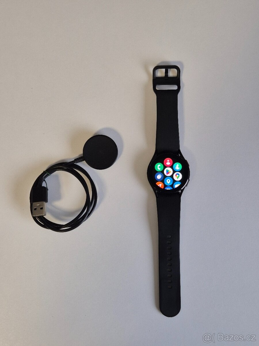 Samsung Galaxy Watch 4 - 40mm, černé, unisex - 3