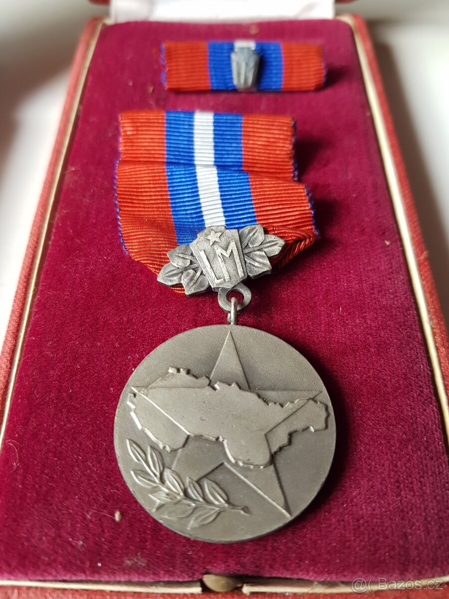 MEDAILE ODZNAKY - 3