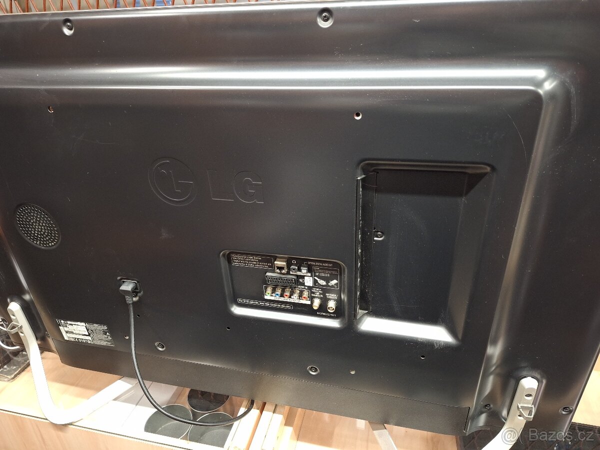 Televize LG 47LB731V SMART - 3