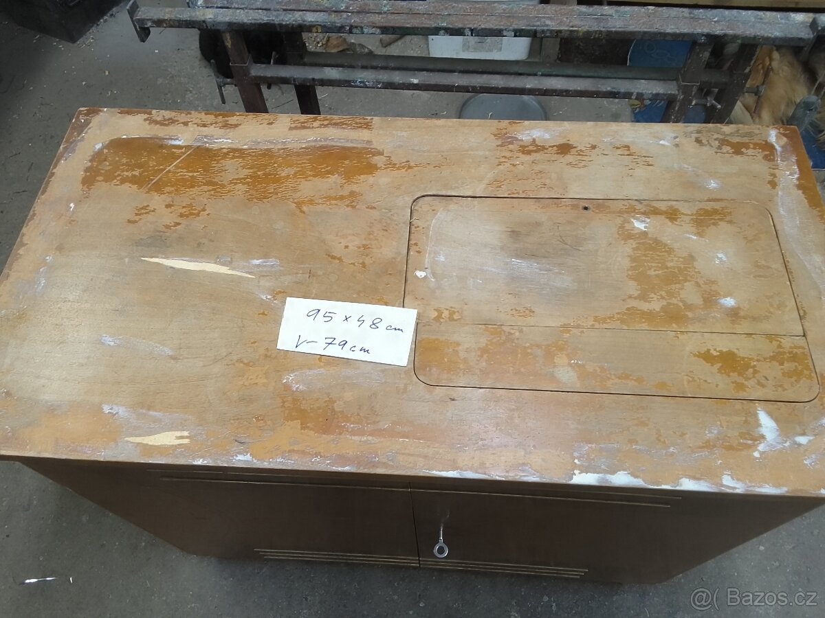 Skříňka od šicího stroje - 3