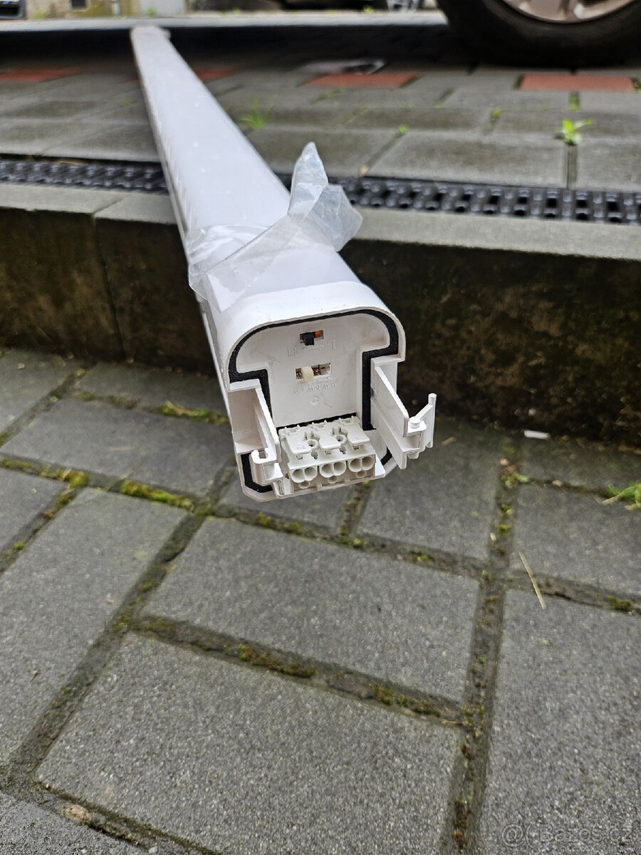 Prodám nové prachotěsné LED svitidlo - 3