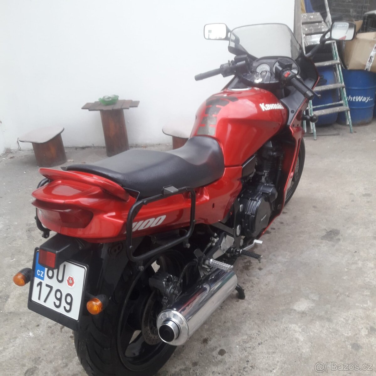 Kawasaki GPZ 1100 - 3