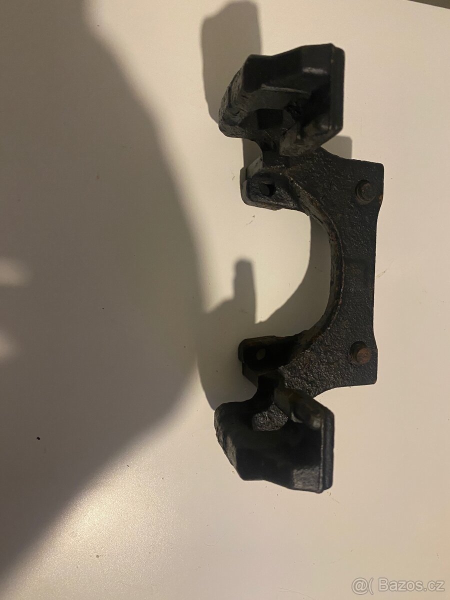 BMW E90 držáky třmenů - 3