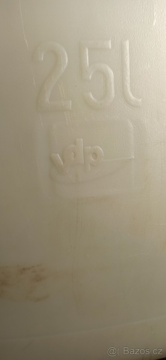 barel plast 25 litrů, víčko,25l, širší hrdlo 6-8 cm, demižon - 3