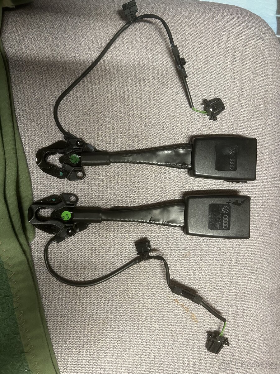 Zámky bezpečnostních pasu Audi přední 8K0857755D01C - 3