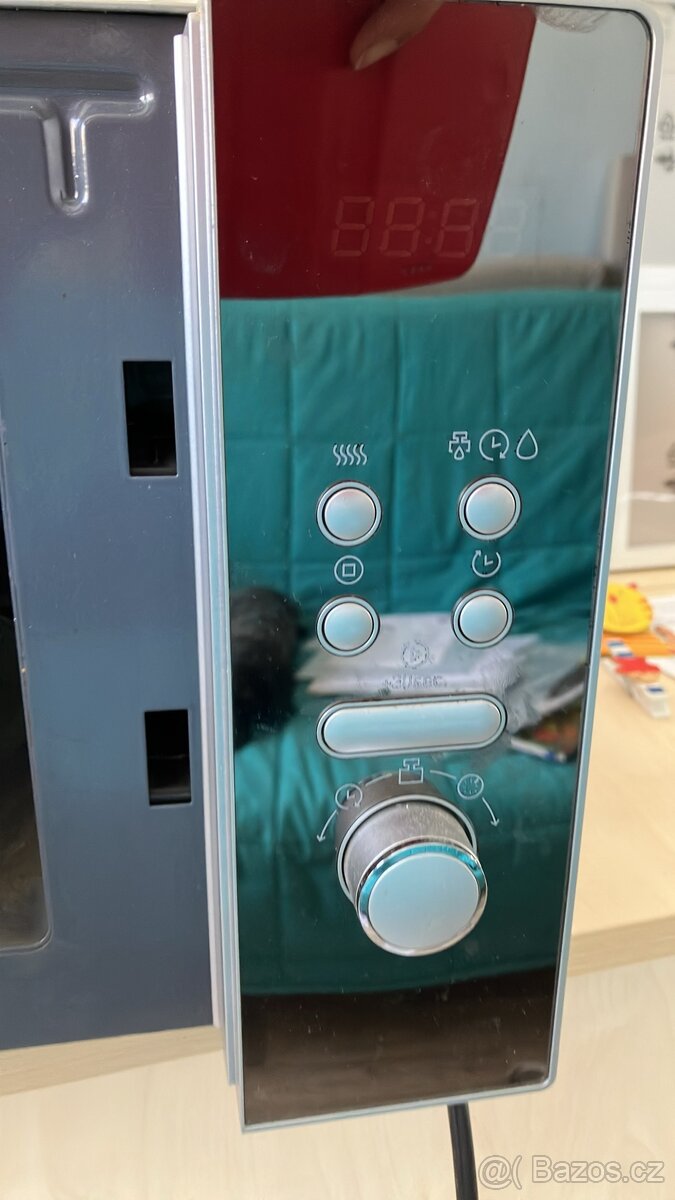 Mikrovlnná trouba Mora - 3