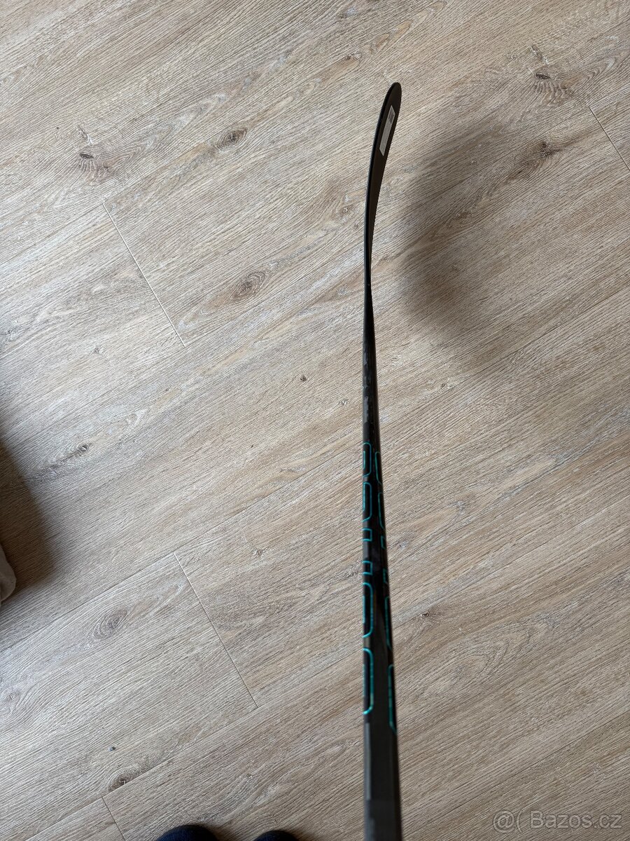 Hokejka Bauer TWITCH, levá, P92 i P28, flex 70, 77, 87 a 102 - 3