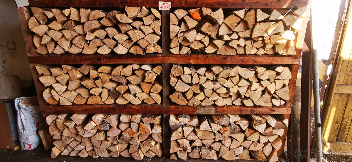 Tvrdé štípané dřevo Jasan - 3