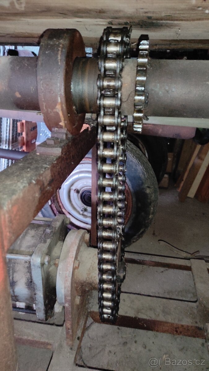 Prodám elektromotor s převodovkou - 3