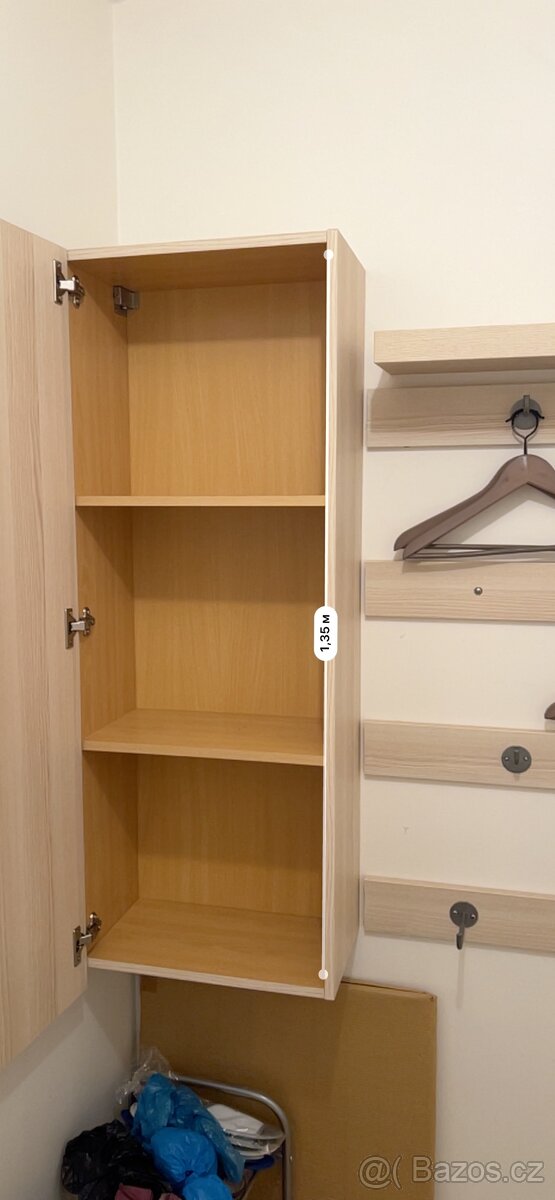 Předsíňová stěna v Praze 13 - 3