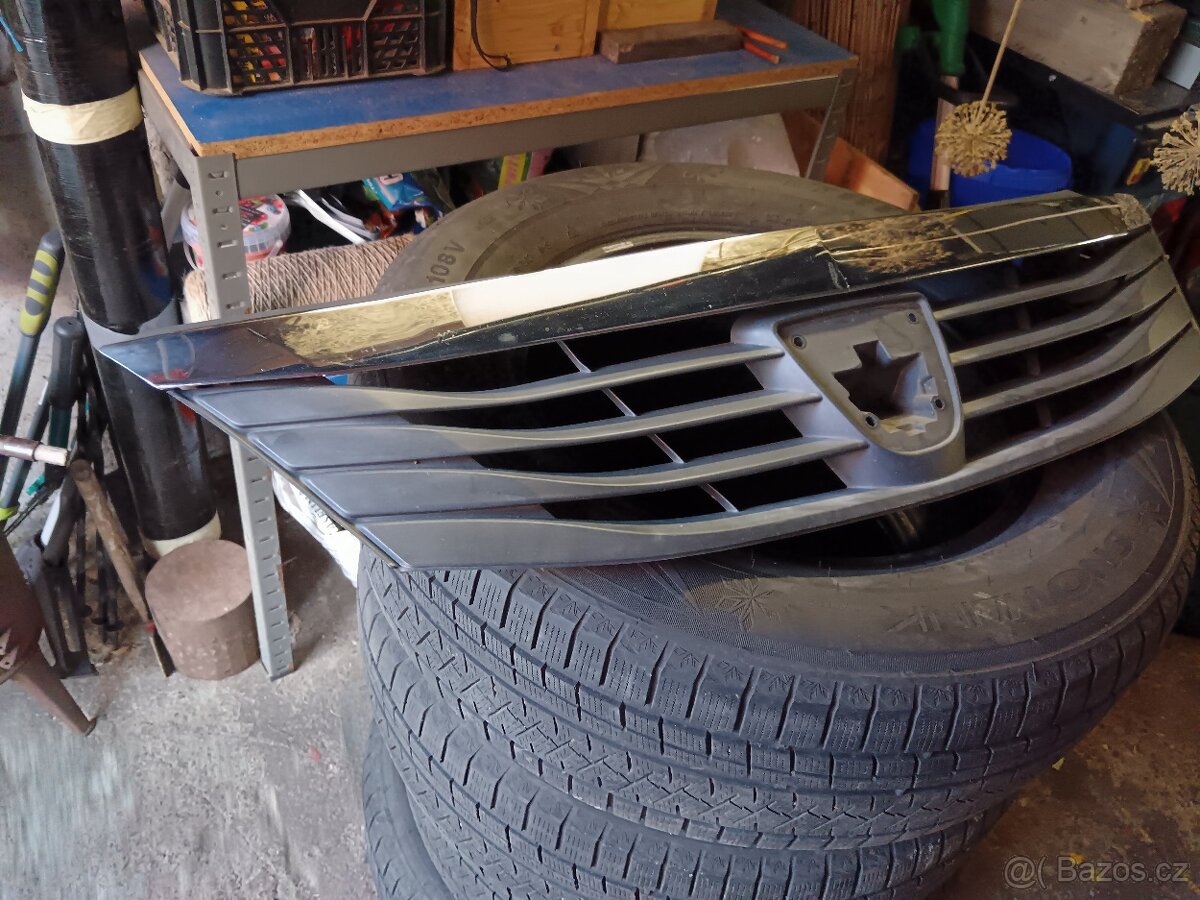 Dacia Logan 2012 grill - 3