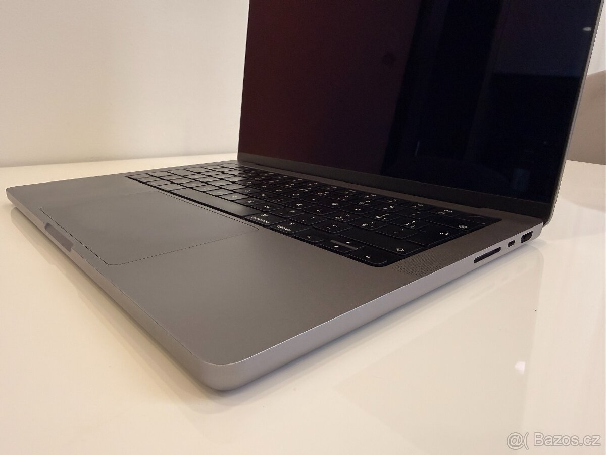 MacBook Pro 14" Space Grey, M1 Pro, 16 GB RAM, TOP STAV - 3