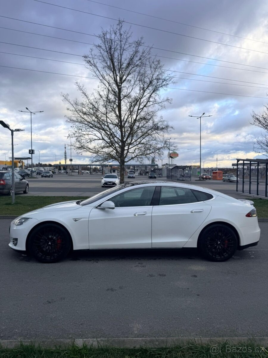Tesla model S. 85D PERFORMANCE Tankovani zdarma - 3