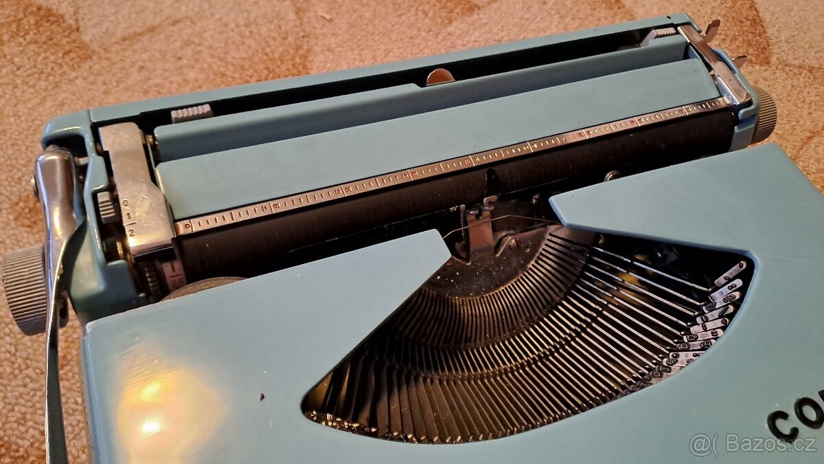 psací stroj Consul. - 3