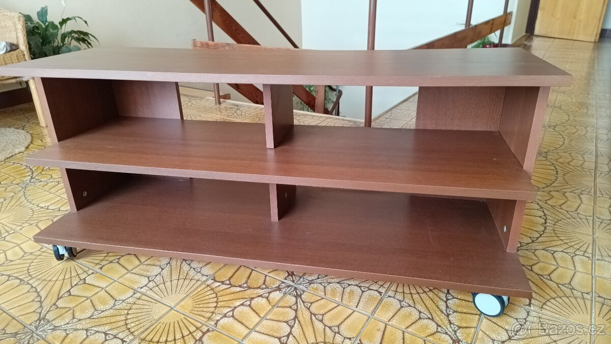 Tv stolek, skříňka na knížky, atp. - 3