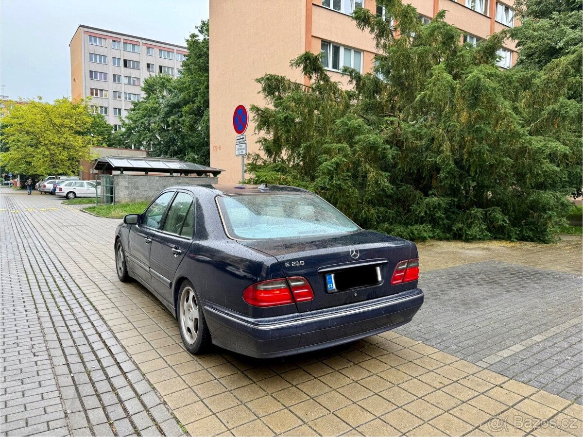 Mercedes E240 125kw 2002 Avantgarde 230 000Km, plná výbava - 3