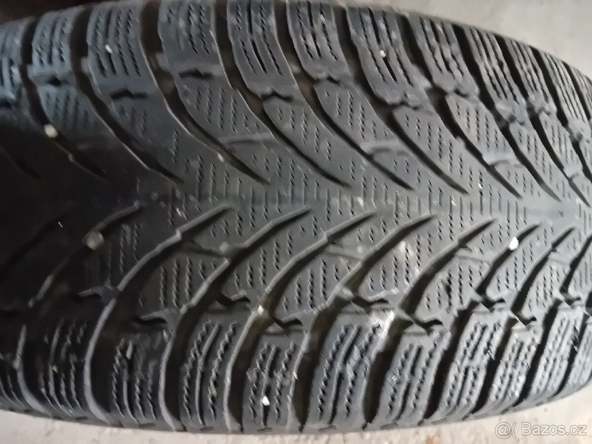 Prodám Sadu pneu 205/45/17 Zimni Nexen - 3